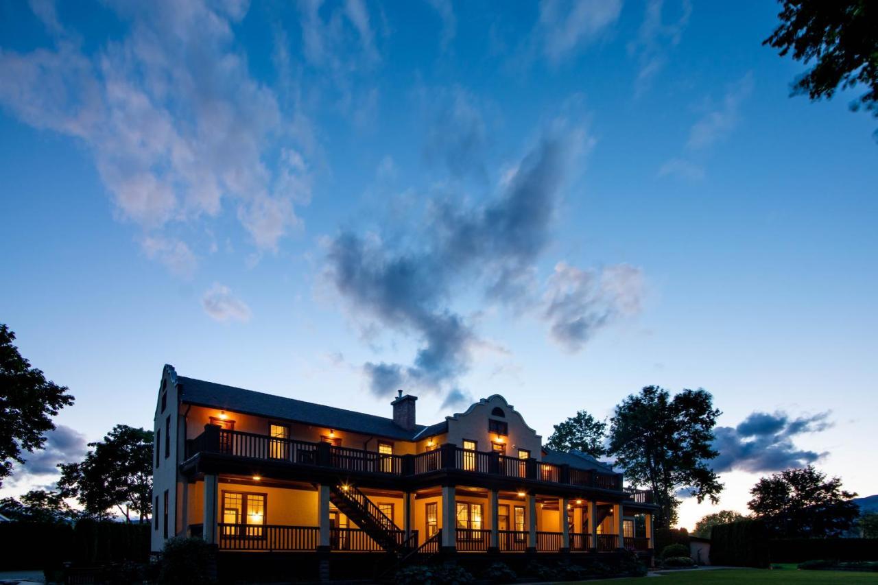 Naramata Inn Екстериор снимка